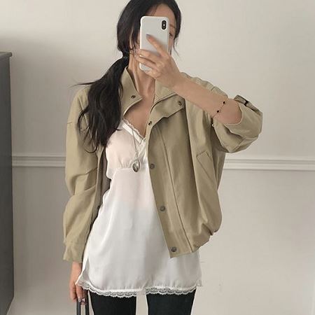 Dongdaemum Women’s Coats & Jackets, a testament to the elegance and quality of wholesale Korean fashion.