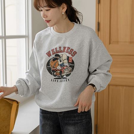 Dongdaemum Women’s Shirts, Tops & T-Shirts, a testament to the elegance and quality of wholesale Korean fashion.