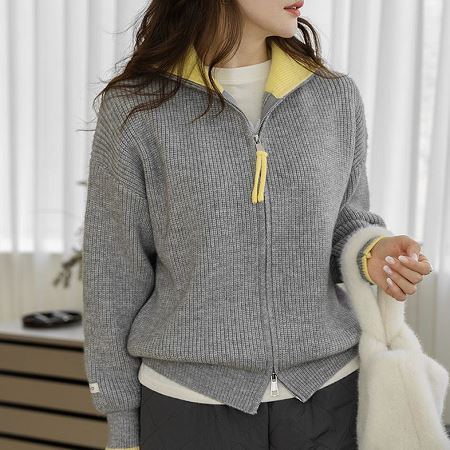 A variety of Dongdaemum Women’s Coats & Jackets, reflecting the sophistication of Korean fashion.
