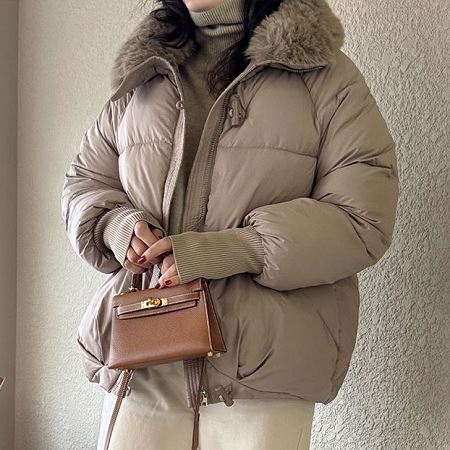 Dongdaemum Women’s Coats & Jackets, a testament to the elegance and quality of wholesale Korean fashion.