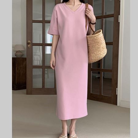 Dongdaemum Women’s Dresses, a testament to the elegance and quality of wholesale Korean fashion.