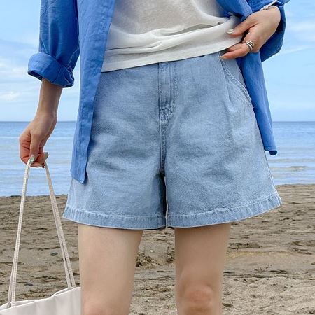 Dongdaemum Women’s Pants, a testament to the elegance and quality of wholesale Korean fashion.