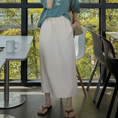 A collection of Dongdaemum Women’s Dresses, encapsulating the charm of Korean fashion.