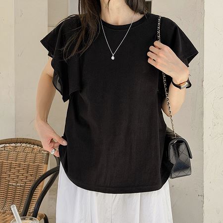 Dongdaemum Women’s Shirts, Tops & T-Shirts, a testament to the elegance and quality of wholesale Korean fashion.
