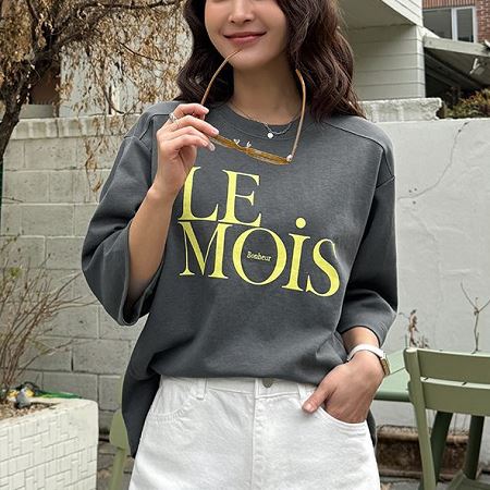 Dongdaemum Women’s Shirts, Tops & T-Shirts, a testament to the elegance and quality of wholesale Korean fashion.
