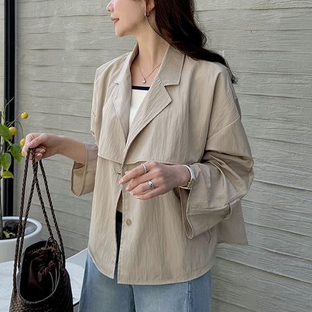 Dongdaemum Women’s Coats & Jackets, a testament to the elegance and quality of wholesale Korean fashion.