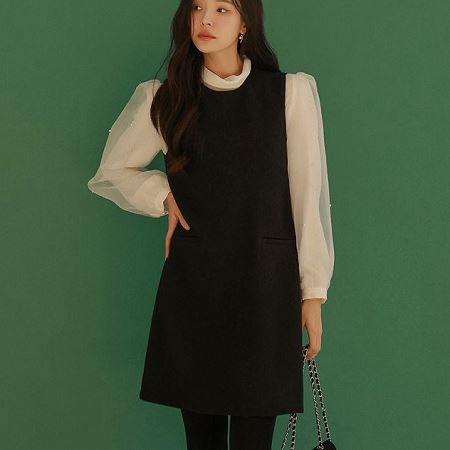 Dongdaemum Women’s Dresses, a testament to the elegance and quality of wholesale Korean fashion.