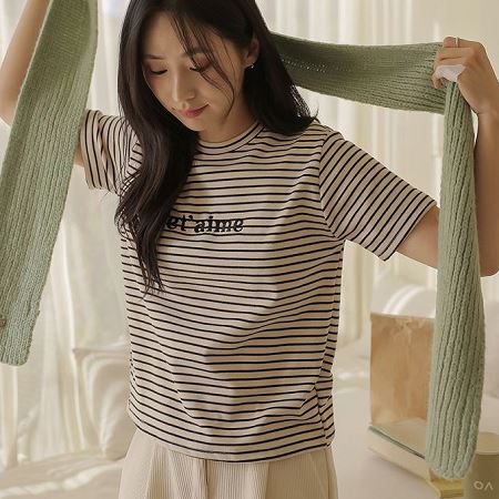 Dongdaemum Women’s Shirts, Tops & T-Shirts, a testament to the elegance and quality of wholesale Korean fashion.