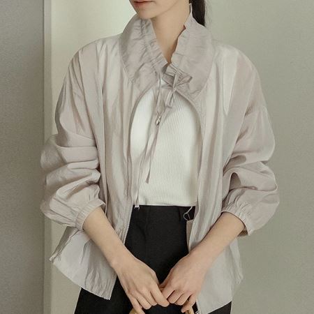 Dongdaemum Women’s Coats & Jackets, a testament to the elegance and quality of wholesale Korean fashion.