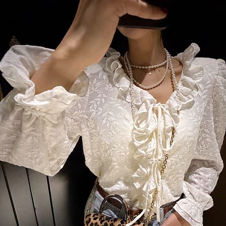 Dongdaemum Women’s Shirts, Tops & T-Shirts, a testament to the elegance and quality of wholesale Korean fashion.