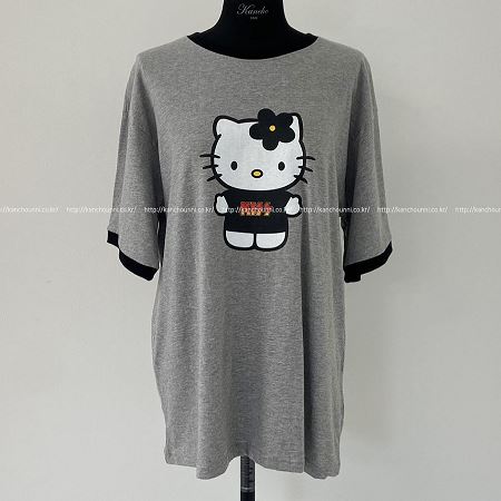 Dongdaemum Women’s Shirts, Tops & T-Shirts, a testament to the elegance and quality of wholesale Korean fashion.