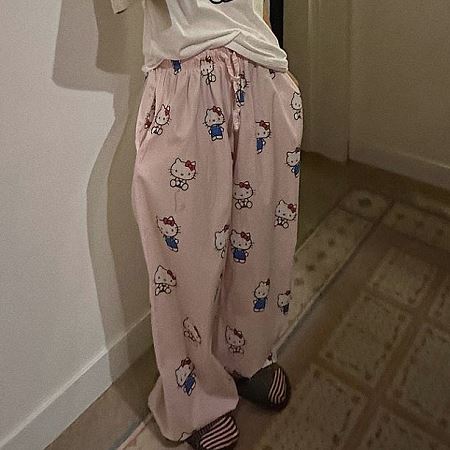 An array of Dongdaemum Women’s Pants, embodying the versatility of Korean fashion.