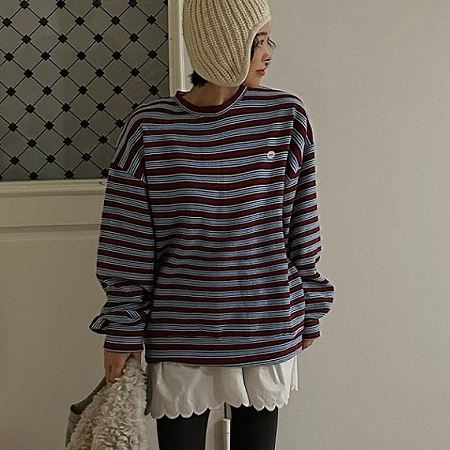 Dongdaemum Women’s Shirts, Tops & T-Shirts, a testament to the elegance and quality of wholesale Korean fashion.
