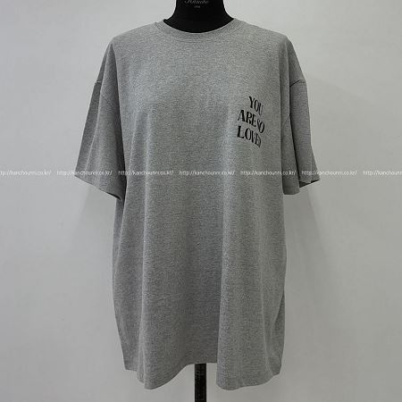 Dongdaemum Women’s Shirts, Tops & T-Shirts, a testament to the elegance and quality of wholesale Korean fashion.