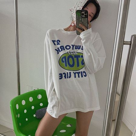 Dongdaemum Women’s Shirts, Tops & T-Shirts, a testament to the elegance and quality of wholesale Korean fashion.
