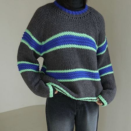 Dongdaemum Women’s Shirts, Tops & T-Shirts, a testament to the elegance and quality of wholesale Korean fashion.