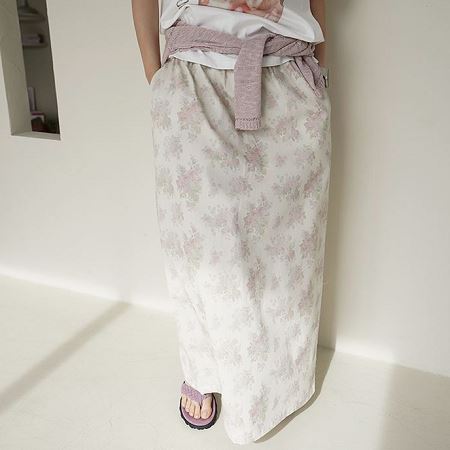Dongdaemum Women’s Dresses, a testament to the elegance and quality of wholesale Korean fashion.