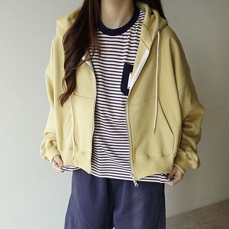 Dongdaemum Women’s Coats & Jackets, a testament to the elegance and quality of wholesale Korean fashion.