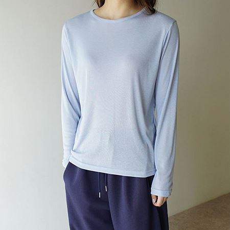Dongdaemum Women’s Shirts, Tops & T-Shirts, a testament to the elegance and quality of wholesale Korean fashion.
