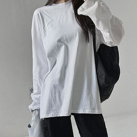 Dongdaemum Women’s Shirts, Tops & T-Shirts, a testament to the elegance and quality of wholesale Korean fashion.