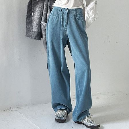 Dongdaemum Women’s Pants, a testament to the elegance and quality of wholesale Korean fashion.