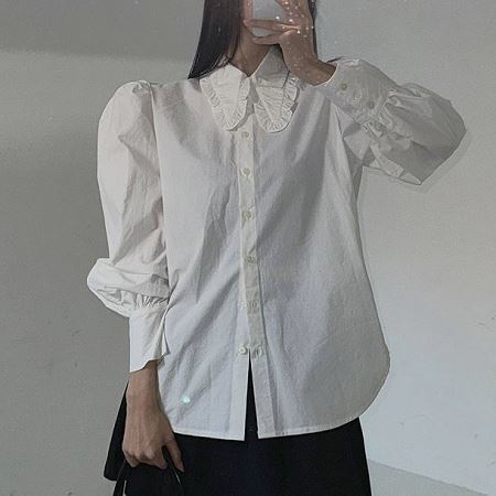 Dongdaemum Women’s Shirts, Tops & T-Shirts, a testament to the elegance and quality of wholesale Korean fashion.