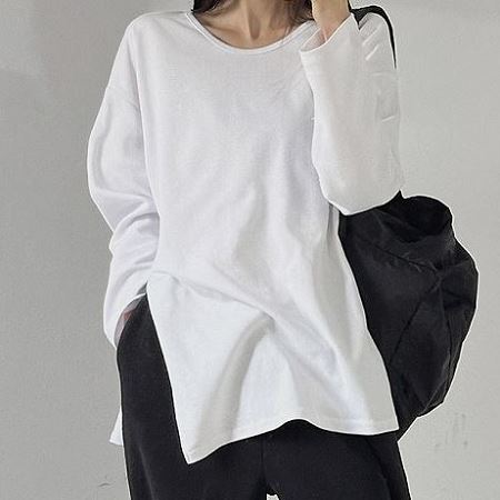 Dongdaemum Women’s Shirts, Tops & T-Shirts, a testament to the elegance and quality of wholesale Korean fashion.