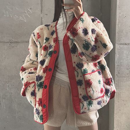 Dongdaemum Women’s Coats & Jackets, a testament to the elegance and quality of wholesale Korean fashion.