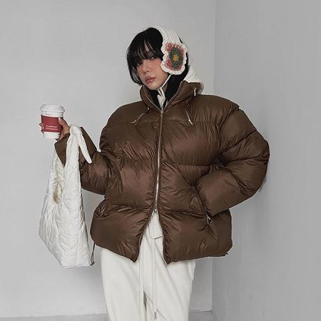 Dongdaemum Women’s Coats & Jackets, a testament to the elegance and quality of wholesale Korean fashion.