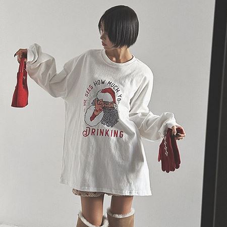 Dongdaemum Women’s Shirts, Tops & T-Shirts, a testament to the elegance and quality of wholesale Korean fashion.