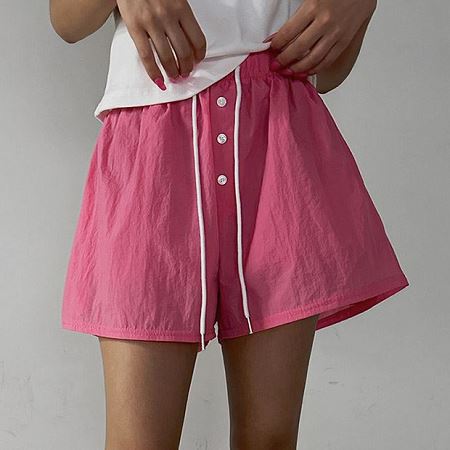 Dongdaemum Women’s Pants, a testament to the elegance and quality of wholesale Korean fashion.