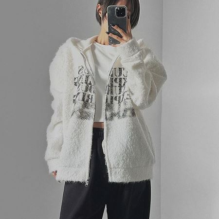 Dongdaemum Women’s Coats & Jackets, a testament to the elegance and quality of wholesale Korean fashion.