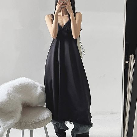 Dongdaemum Women’s Dresses, a testament to the elegance and quality of wholesale Korean fashion.