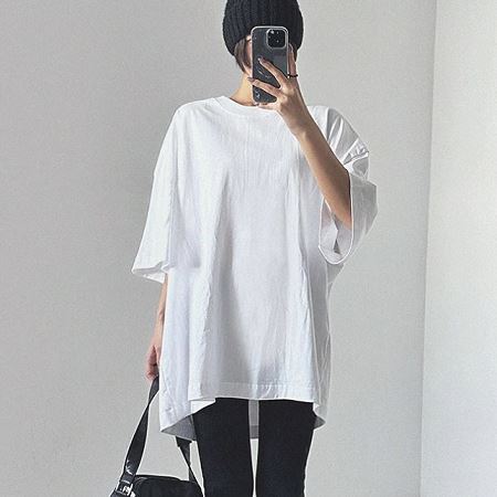 Dongdaemum Women’s Shirts, Tops & T-Shirts, a testament to the elegance and quality of wholesale Korean fashion.