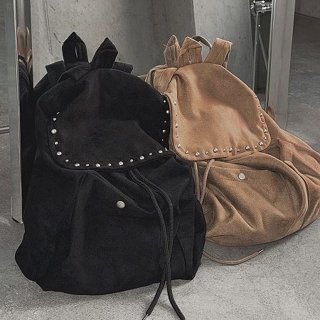 Dongdaemum Women’s Handbags, a testament to the elegance and quality of wholesale Korean fashion.