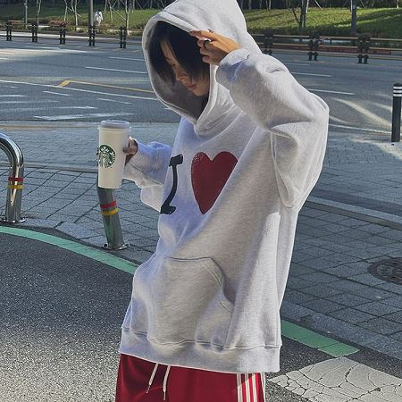 Dongdaemum Women’s Shirts, Tops & T-Shirts, a testament to the elegance and quality of wholesale Korean fashion.