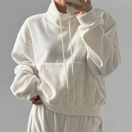 Dongdaemum Women’s Shirts, Tops & T-Shirts, a testament to the elegance and quality of wholesale Korean fashion.
