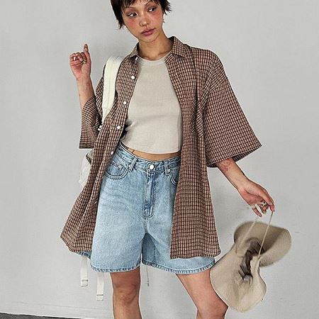 Dongdaemum Women’s Shirts, Tops & T-Shirts, a testament to the elegance and quality of wholesale Korean fashion.