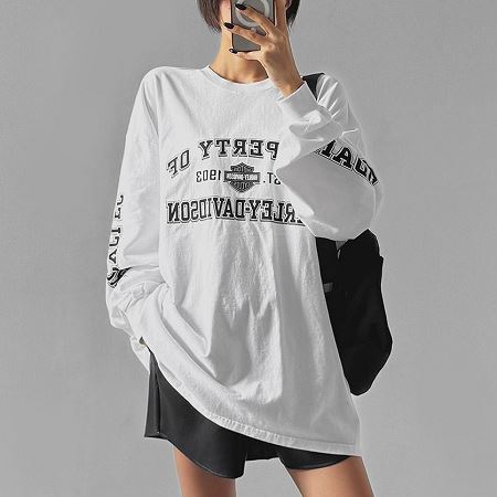 Dongdaemum Women’s Shirts, Tops & T-Shirts, a testament to the elegance and quality of wholesale Korean fashion.