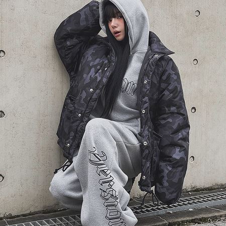 Dongdaemum Women’s Coats & Jackets, a testament to the elegance and quality of wholesale Korean fashion.