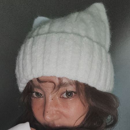 Dongdaemum Women’s Clothing Accessories, a testament to the elegance and quality of wholesale Korean fashion.