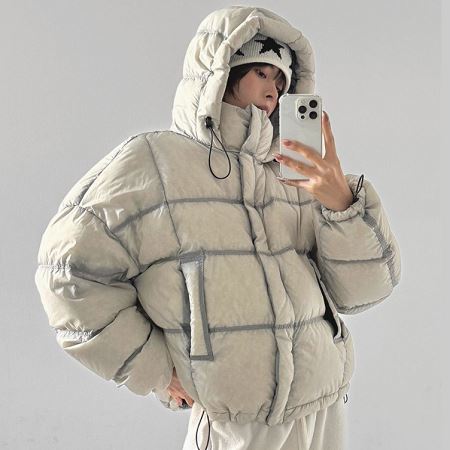 Dongdaemum Women’s Coats & Jackets, a testament to the elegance and quality of wholesale Korean fashion.