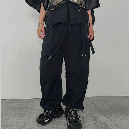 Dongdaemum Women’s Pants, a testament to the elegance and quality of wholesale Korean fashion.