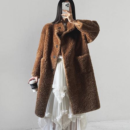 Dongdaemum Women’s Coats & Jackets, a testament to the elegance and quality of wholesale Korean fashion.