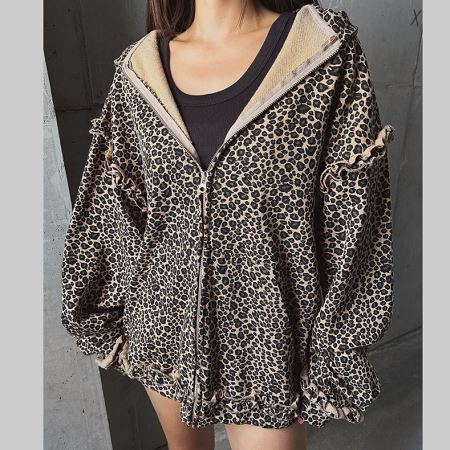 Dongdaemum Women’s Coats & Jackets, a testament to the elegance and quality of wholesale Korean fashion.