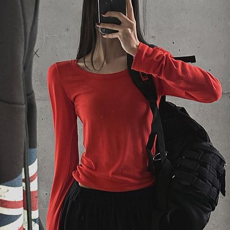 Dongdaemum Women’s Shirts, Tops & T-Shirts, a testament to the elegance and quality of wholesale Korean fashion.