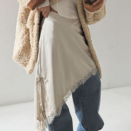 Dongdaemum Women’s Dresses, a testament to the elegance and quality of wholesale Korean fashion.