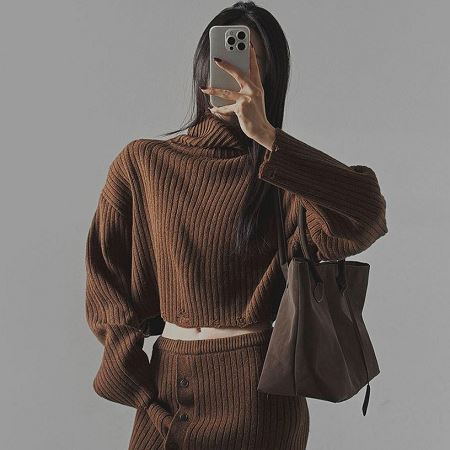 Dongdaemum Women’s Shirts, Tops & T-Shirts, a testament to the elegance and quality of wholesale Korean fashion.