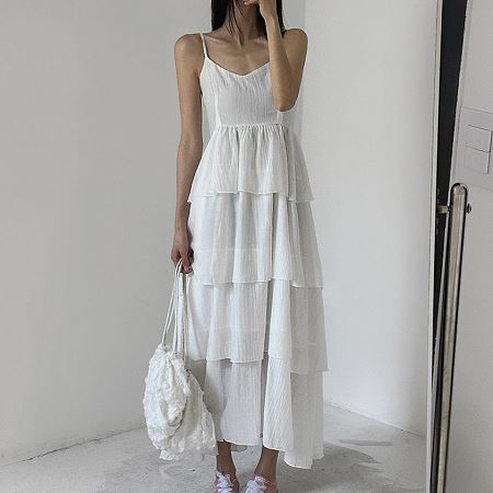 Dongdaemum Women’s Dresses, a testament to the elegance and quality of wholesale Korean fashion.