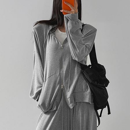 Dongdaemum Women’s Coats & Jackets, a testament to the elegance and quality of wholesale Korean fashion.